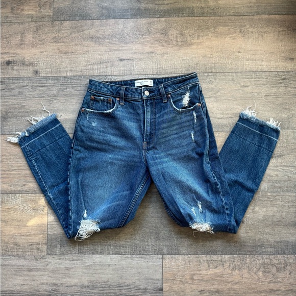 Abercrombie & Fitch Curve Love Jeans - Picture 1 of 7